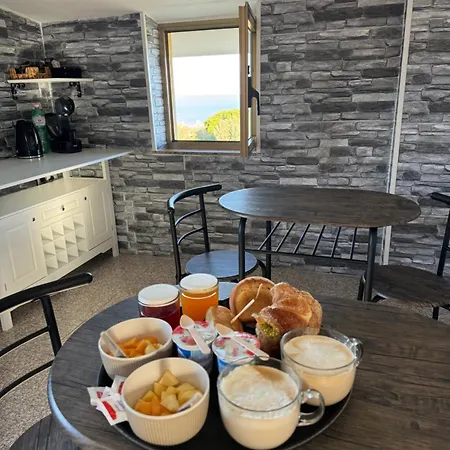 Alojamento de Acomodação e Pequeno-almoço Residenza De Tropea